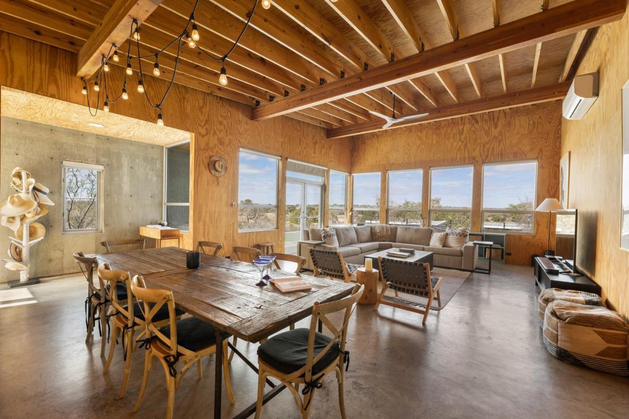 Lazo House - Riverfront With Overlooking Llano River Dış mekan fotoğraf