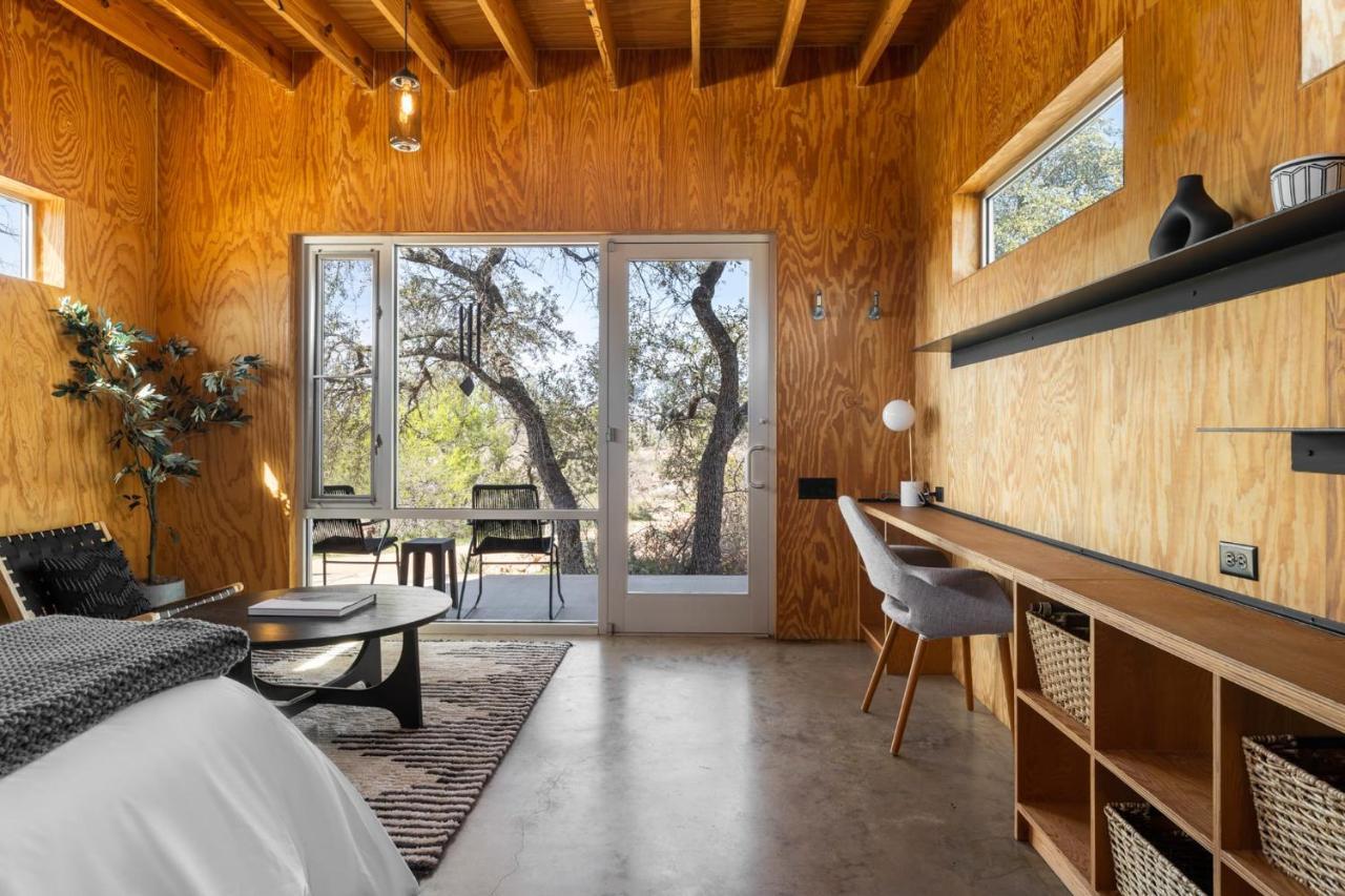 Lazo House - Riverfront With Overlooking Llano River Dış mekan fotoğraf