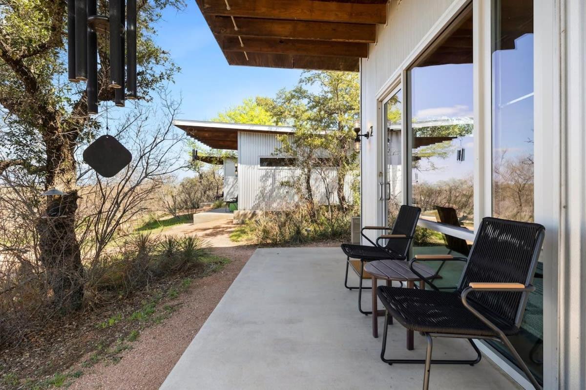 Lazo House - Riverfront With Overlooking Llano River Dış mekan fotoğraf
