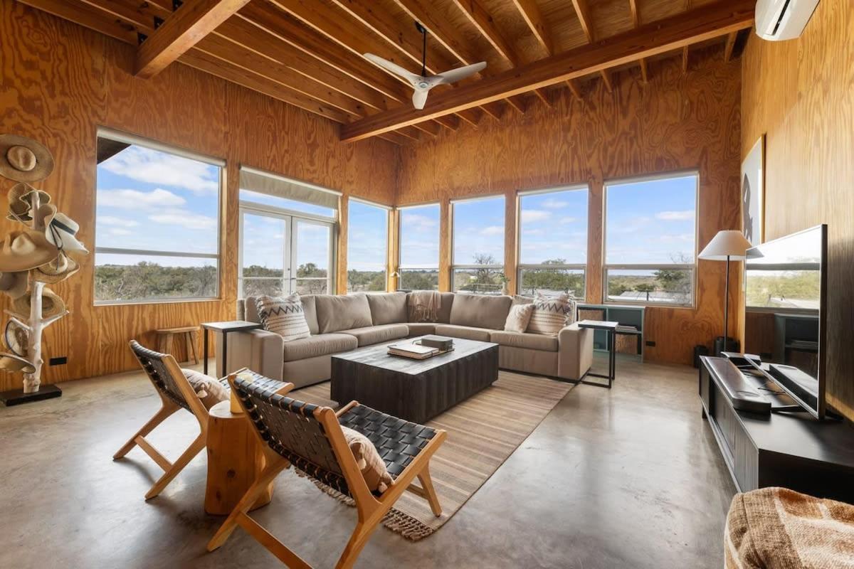 Lazo House - Riverfront With Overlooking Llano River Dış mekan fotoğraf